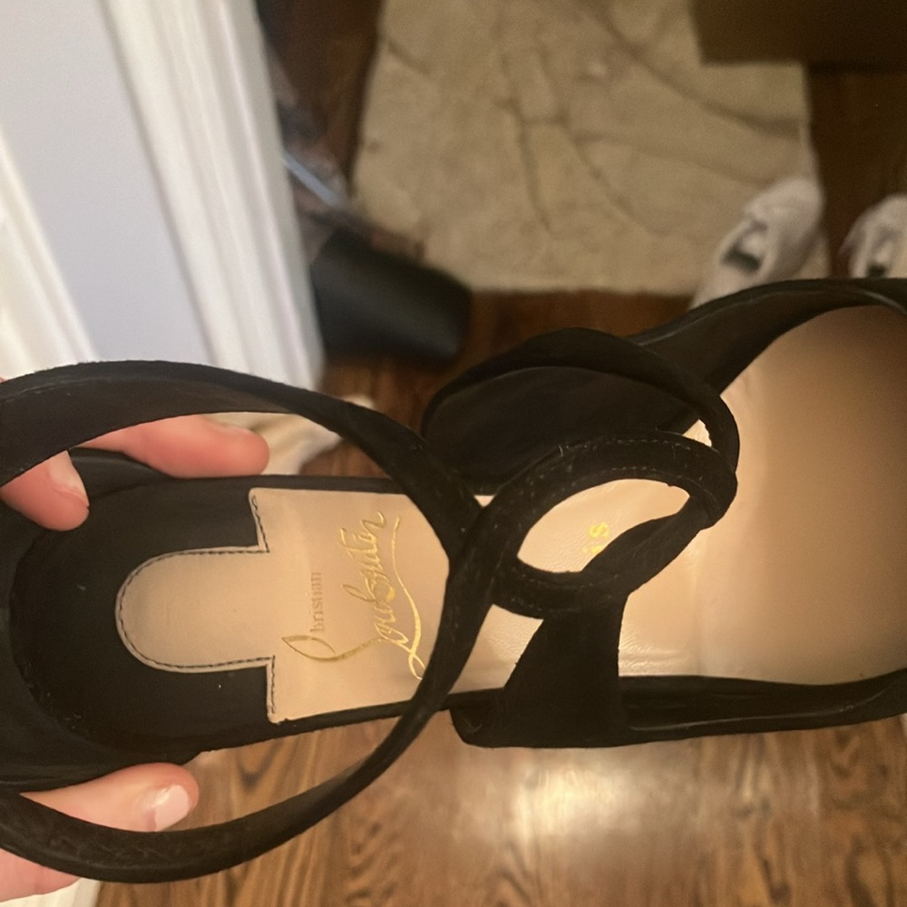 Loubitons - Picture 3 of 3